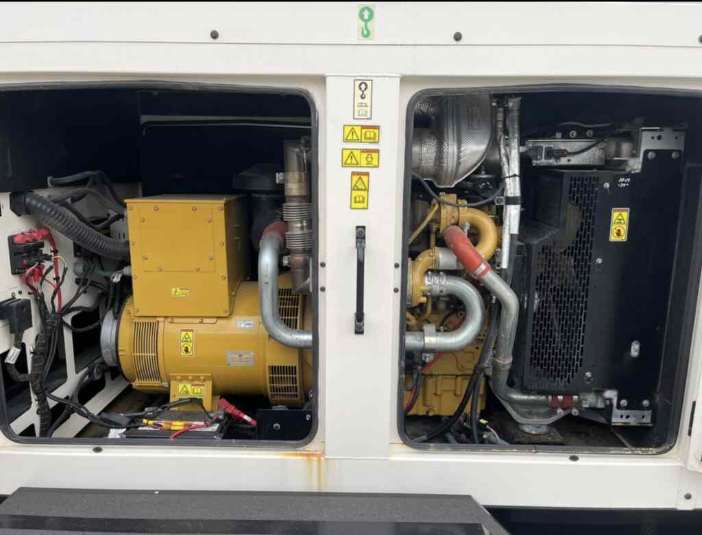 Caterpillar XQ125 Trailer Mounted Diesel Generator